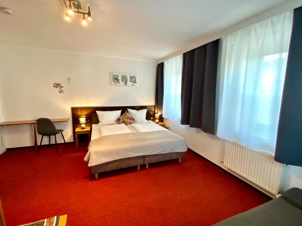 Bed & Rooms, Woergl Экстерьер фото