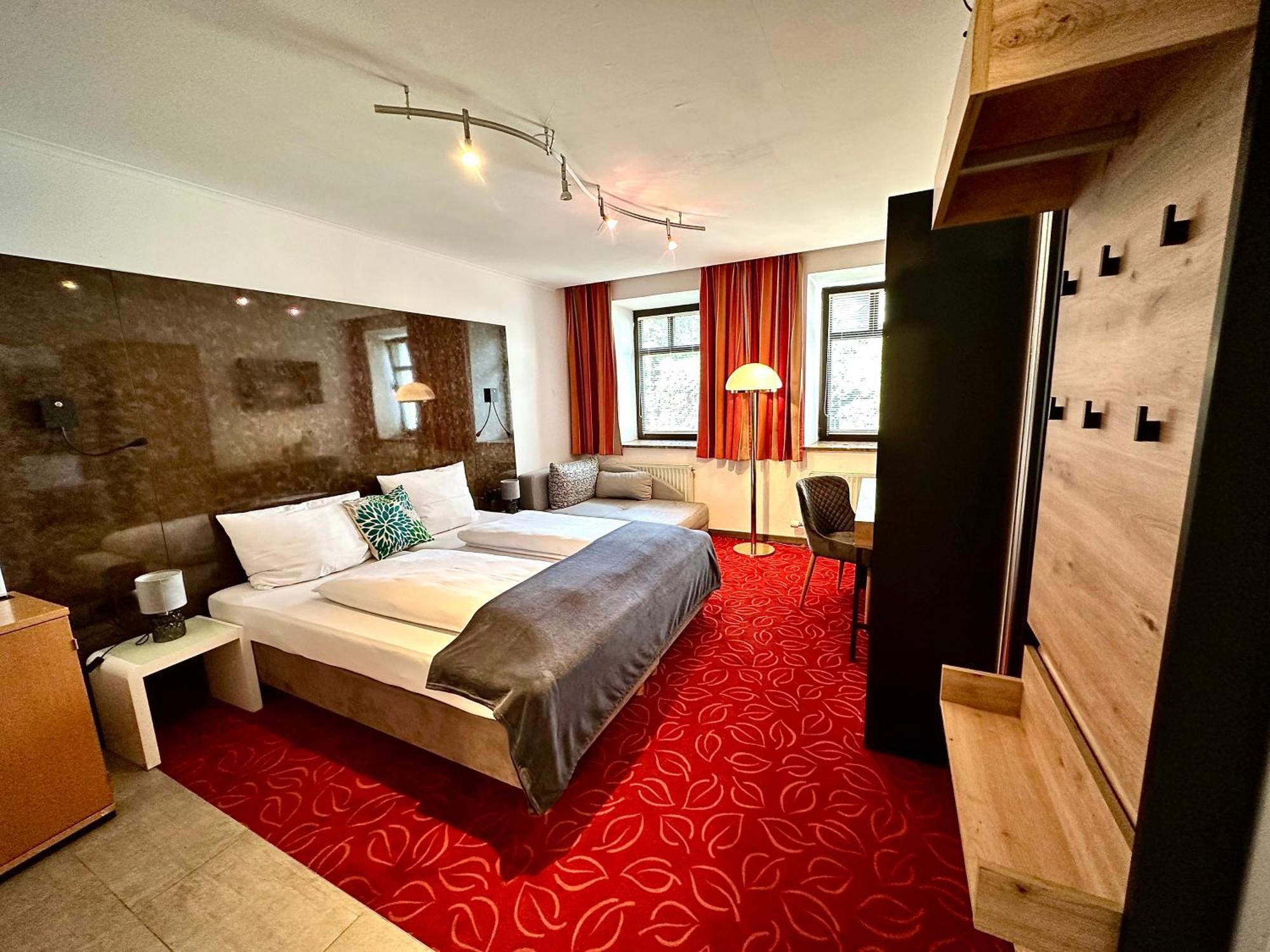 Bed & Rooms, Woergl Экстерьер фото