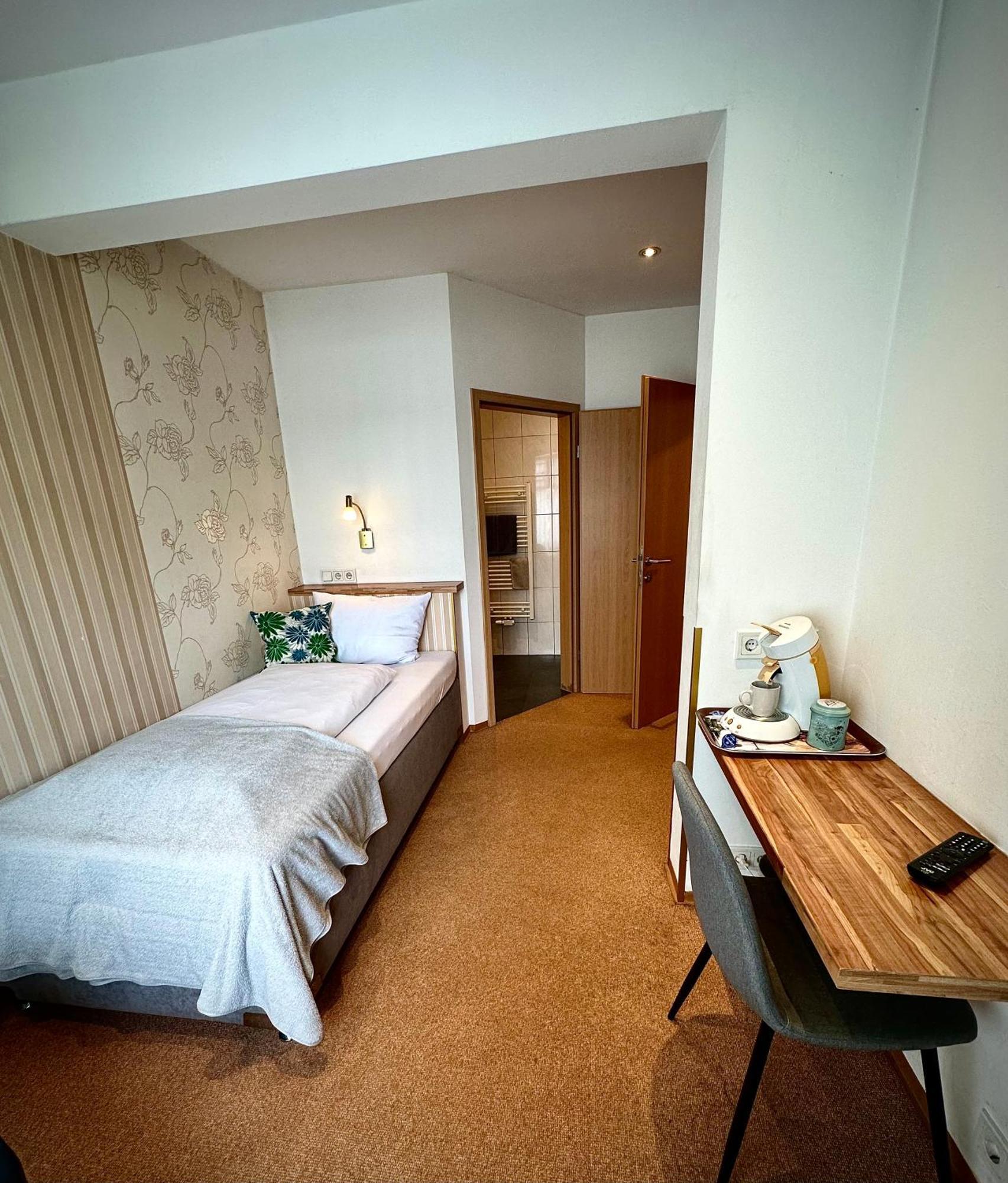 Bed & Rooms, Woergl Экстерьер фото